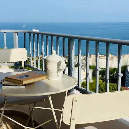 Luminoso Atico Con Vistas Al Mar En Apartament